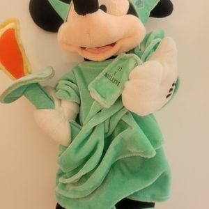 Disney New York Liberty Minnie Mouse plush